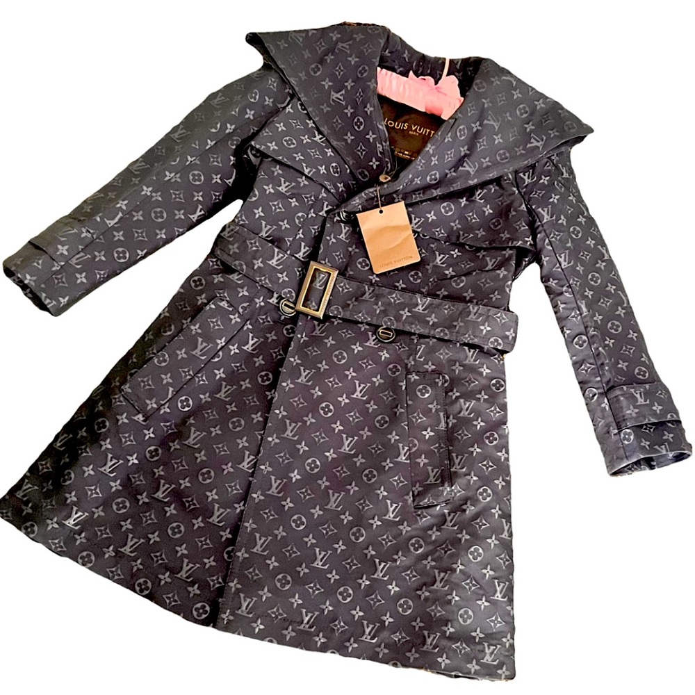 ❌❌SOLD‼️‼️❌❌Nwt* Fully Monogrammed Louis Vuitton Trench Coat